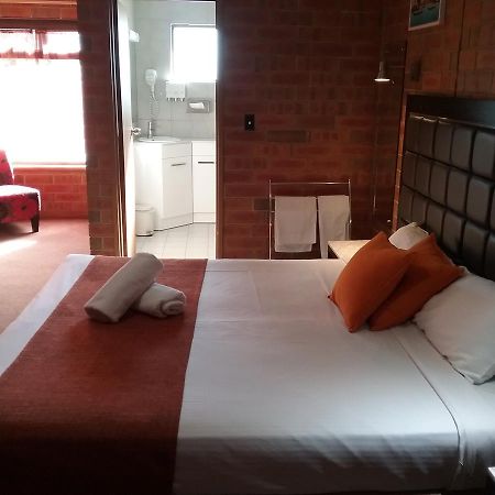 Pooraka Motor Inn Kültér fotó