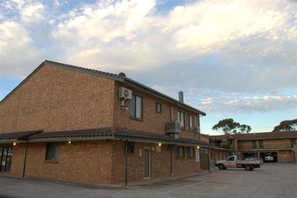 Pooraka Motor Inn Kültér fotó